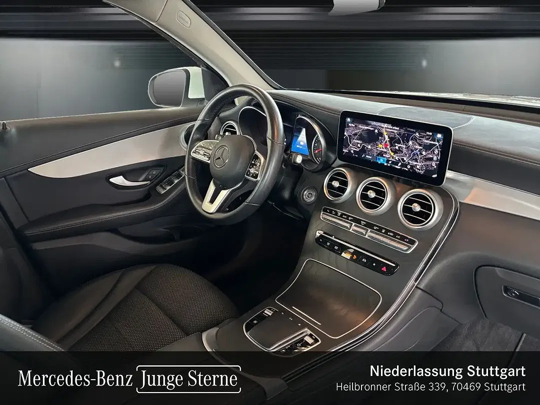 Mercedes-Benz GLC 300 - Thumbnail 13