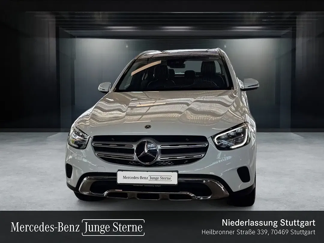 Mercedes-Benz GLC 300 - Thumbnail 2