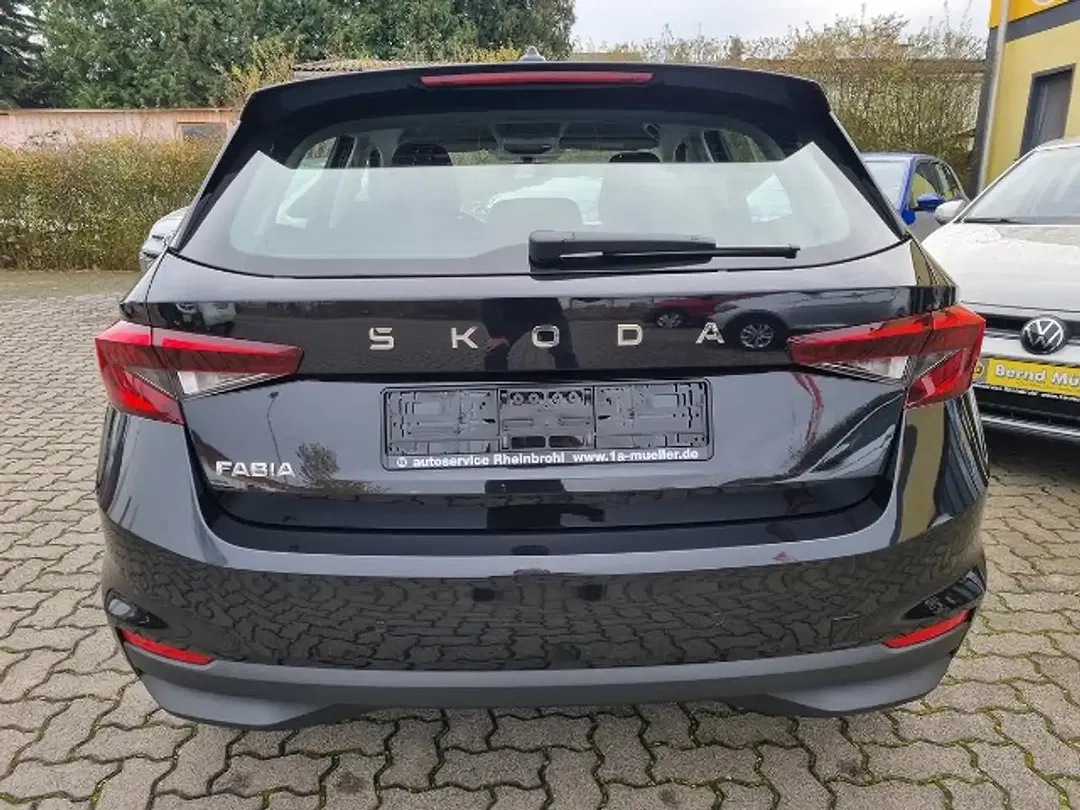 Skoda Fabia - Thumbnail 8