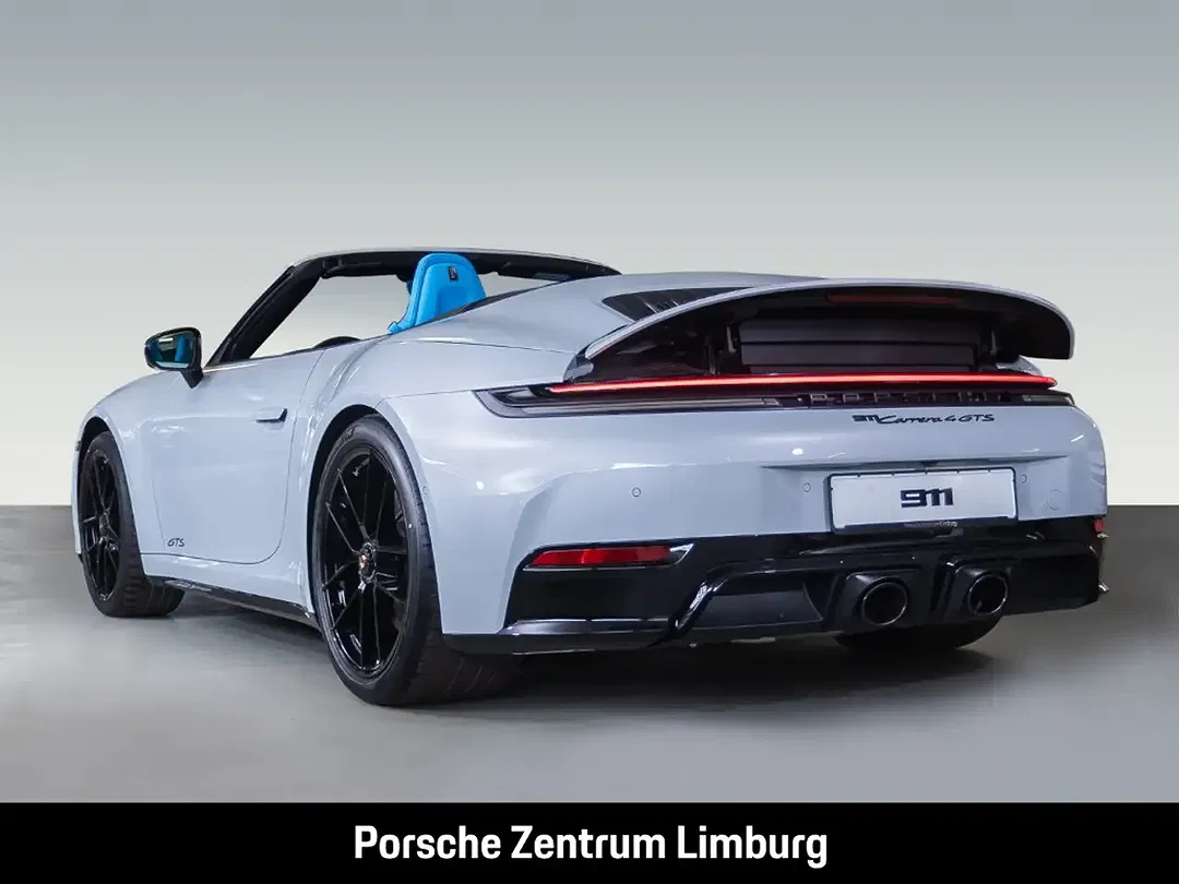 Porsche 992 - Thumbnail 3