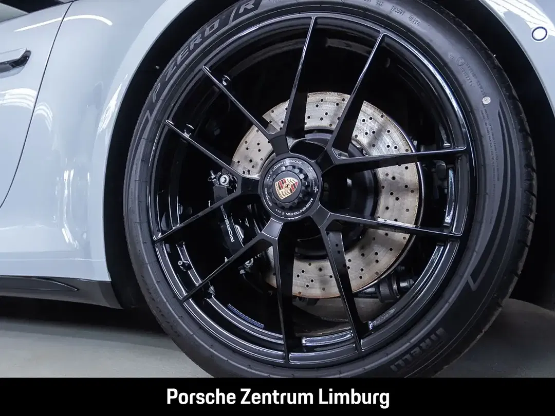 Porsche 992 - Thumbnail 7