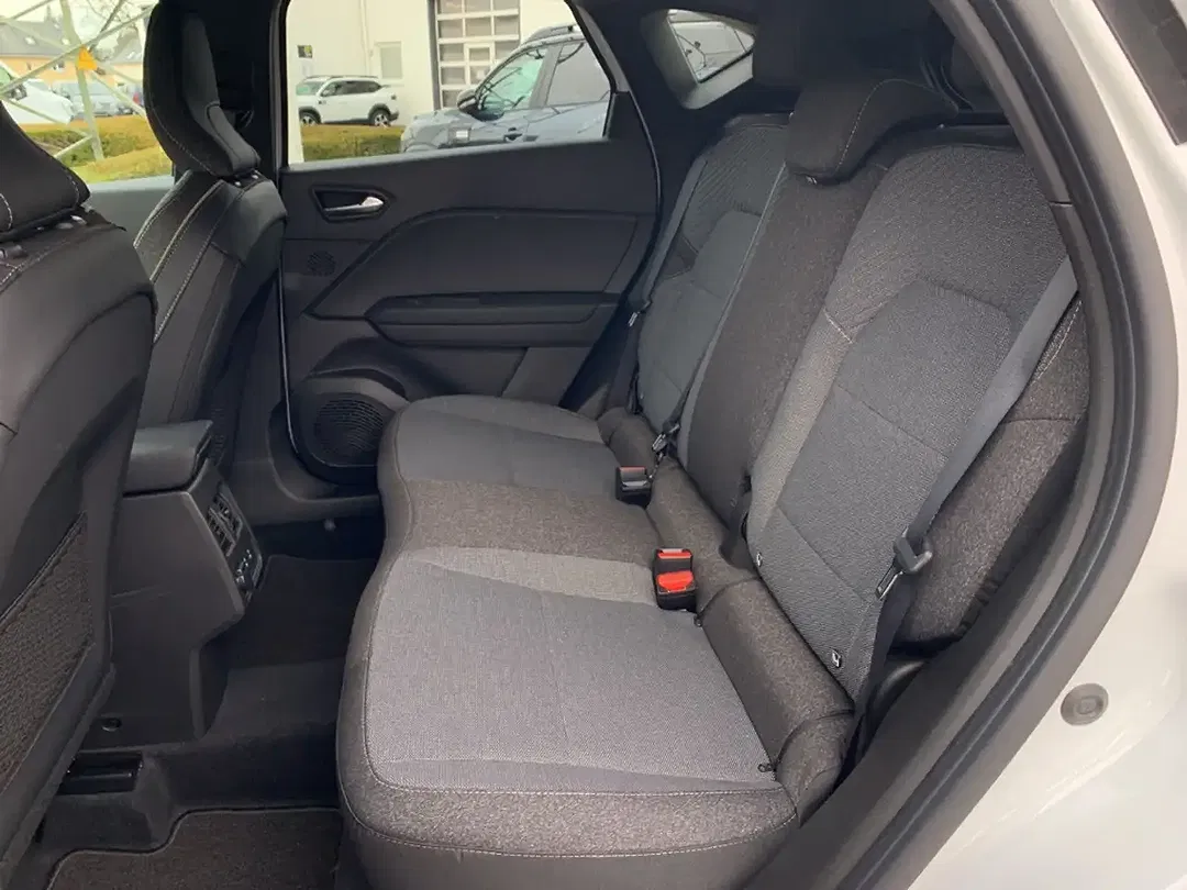 Renault Captur - Thumbnail 11