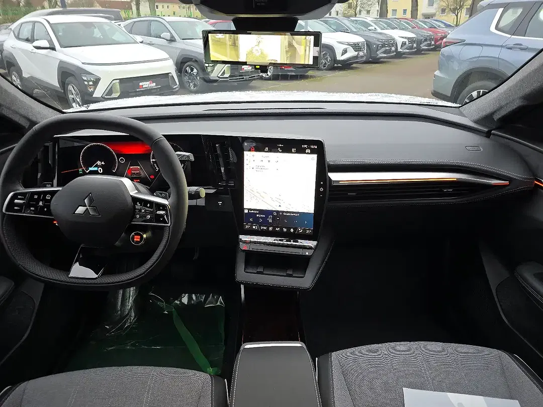 Mitsubishi Eclipse Cross - Thumbnail 12