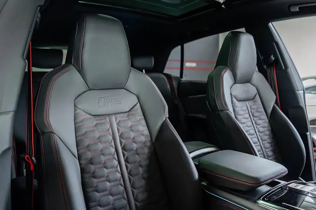 Audi RS Q8 - Thumbnail 14
