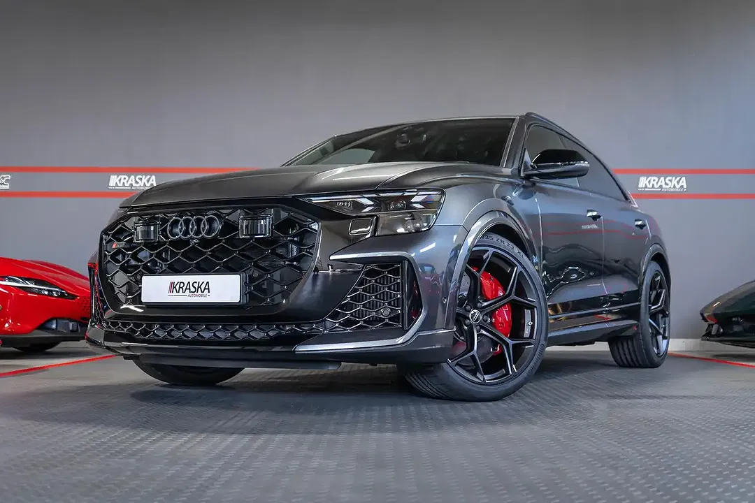 Audi RS Q8 - Thumbnail 5