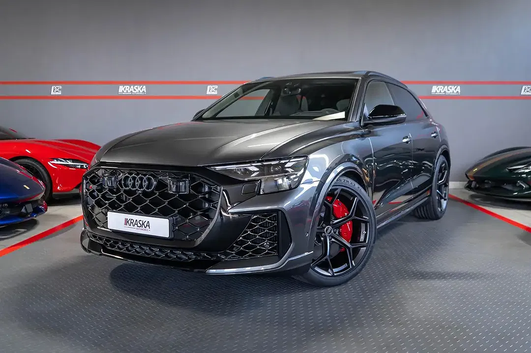 Audi RS Q8 - Thumbnail 6
