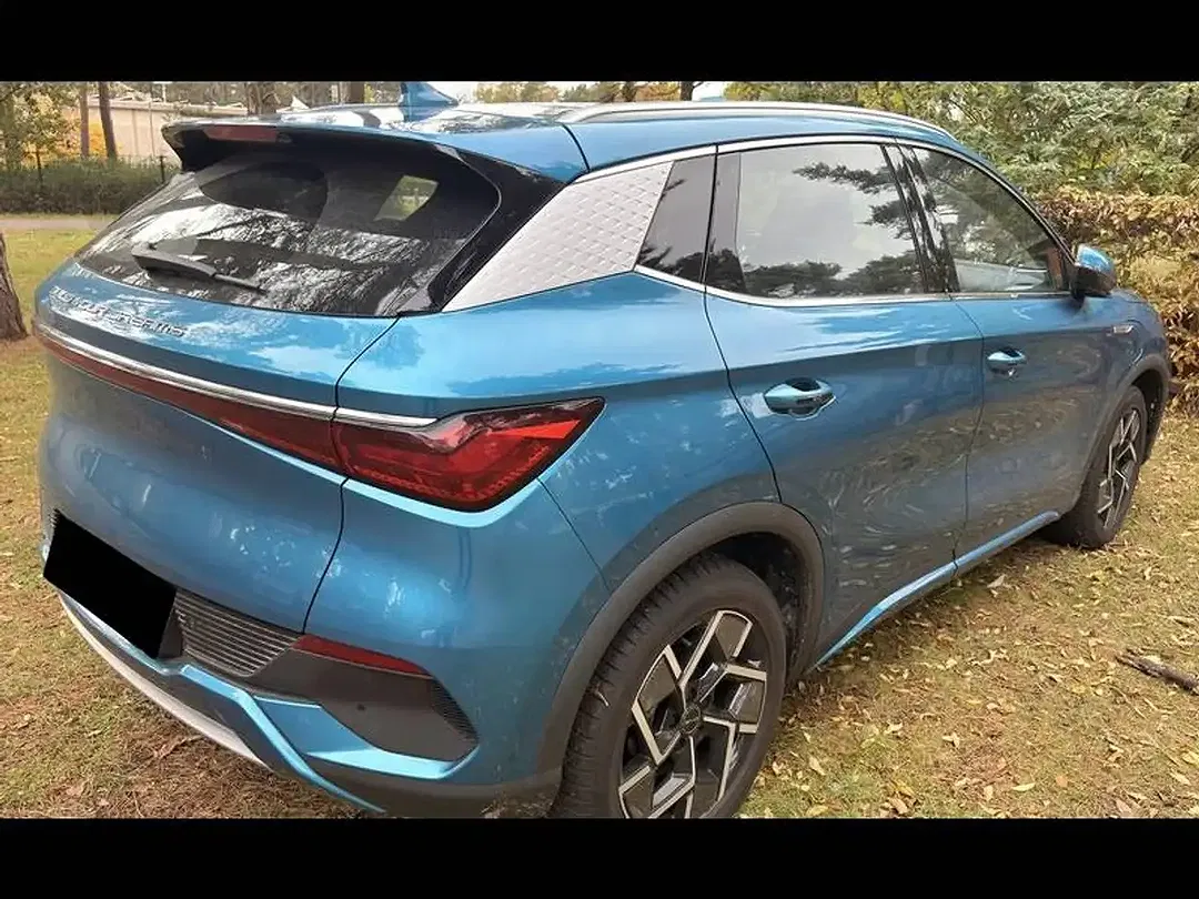 BYD Atto 3 - Thumbnail 5