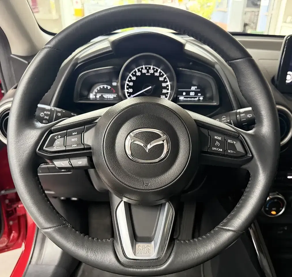 Mazda 2 - Thumbnail 6