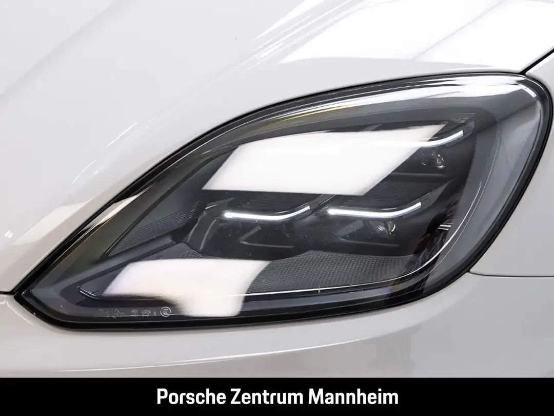 Porsche Cayenne - Thumbnail 13