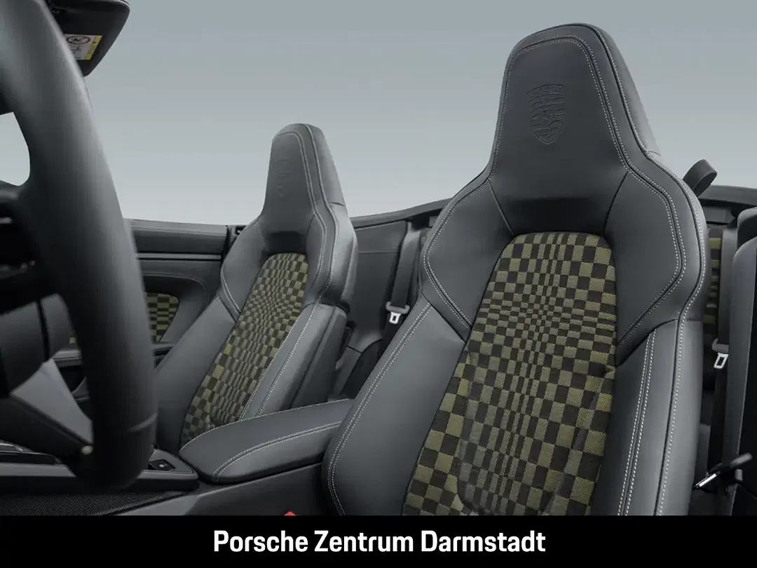 Porsche 992 - Thumbnail 5