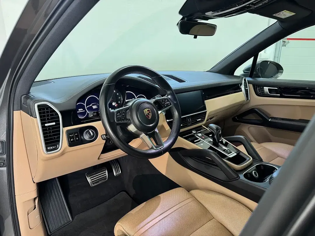 Porsche Cayenne - Thumbnail 12