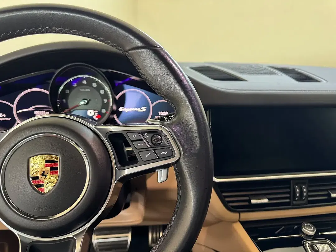 Porsche Cayenne - Thumbnail 15
