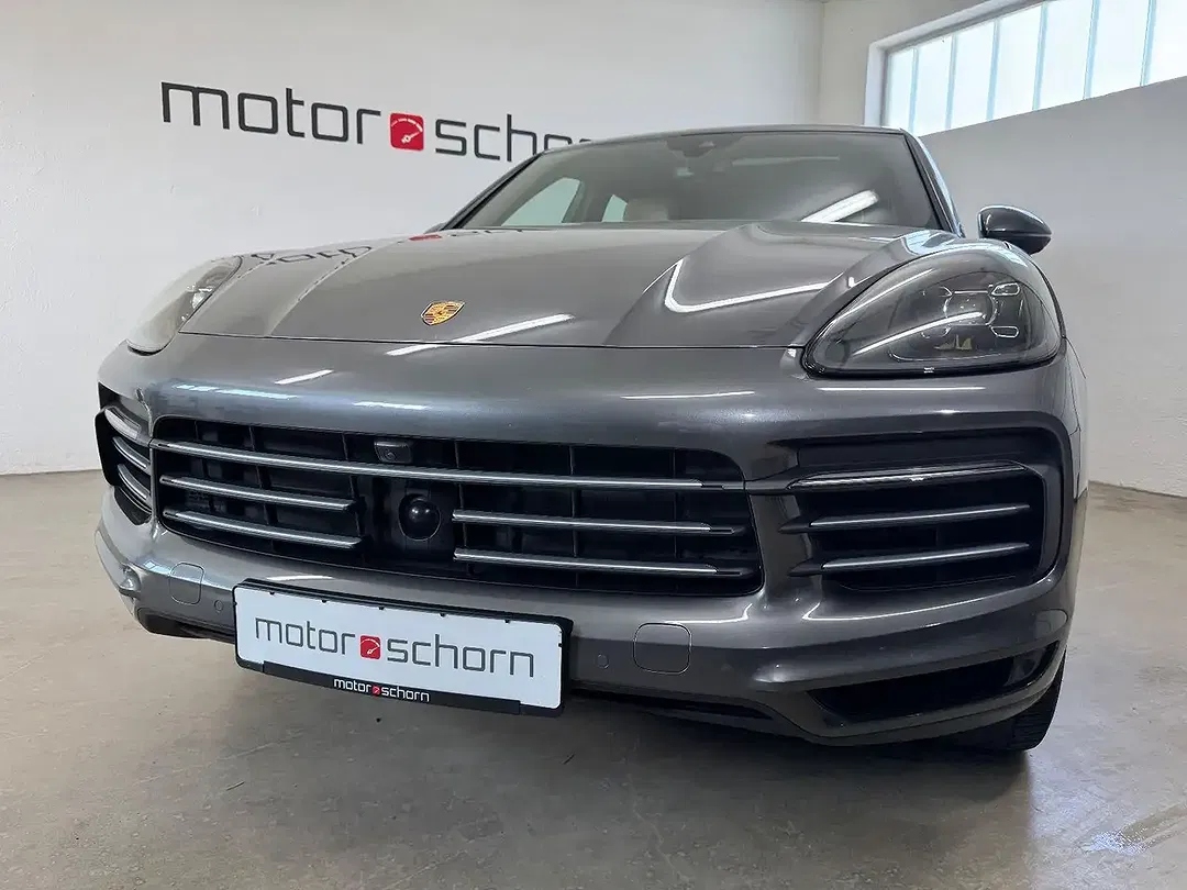 Porsche Cayenne - Thumbnail 3