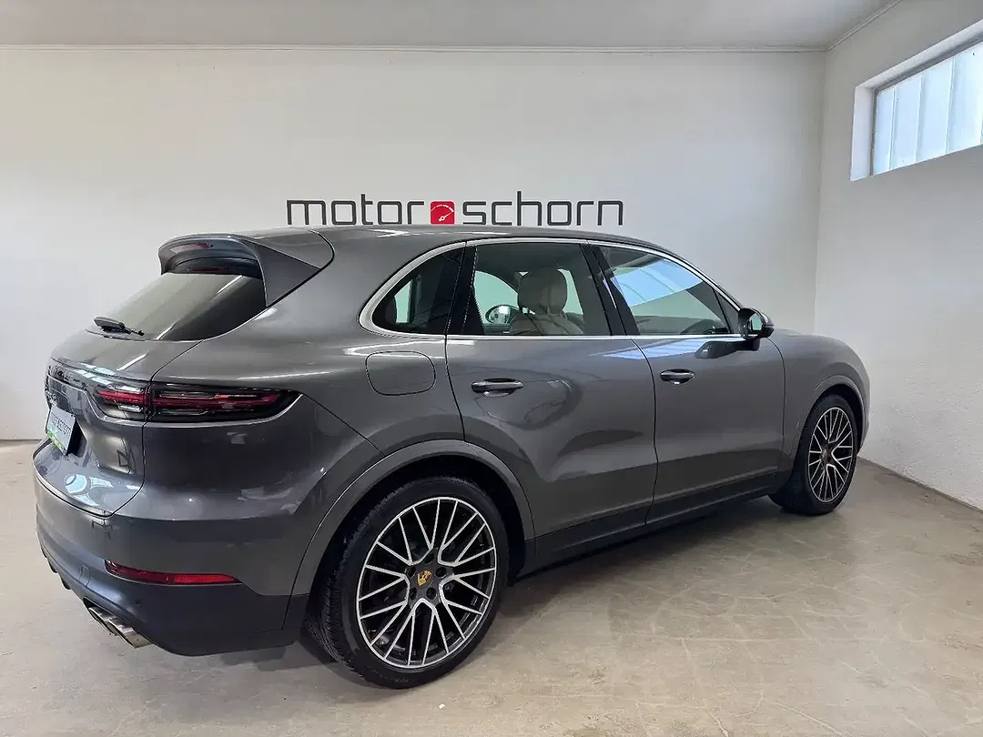 Porsche Cayenne - Thumbnail 5