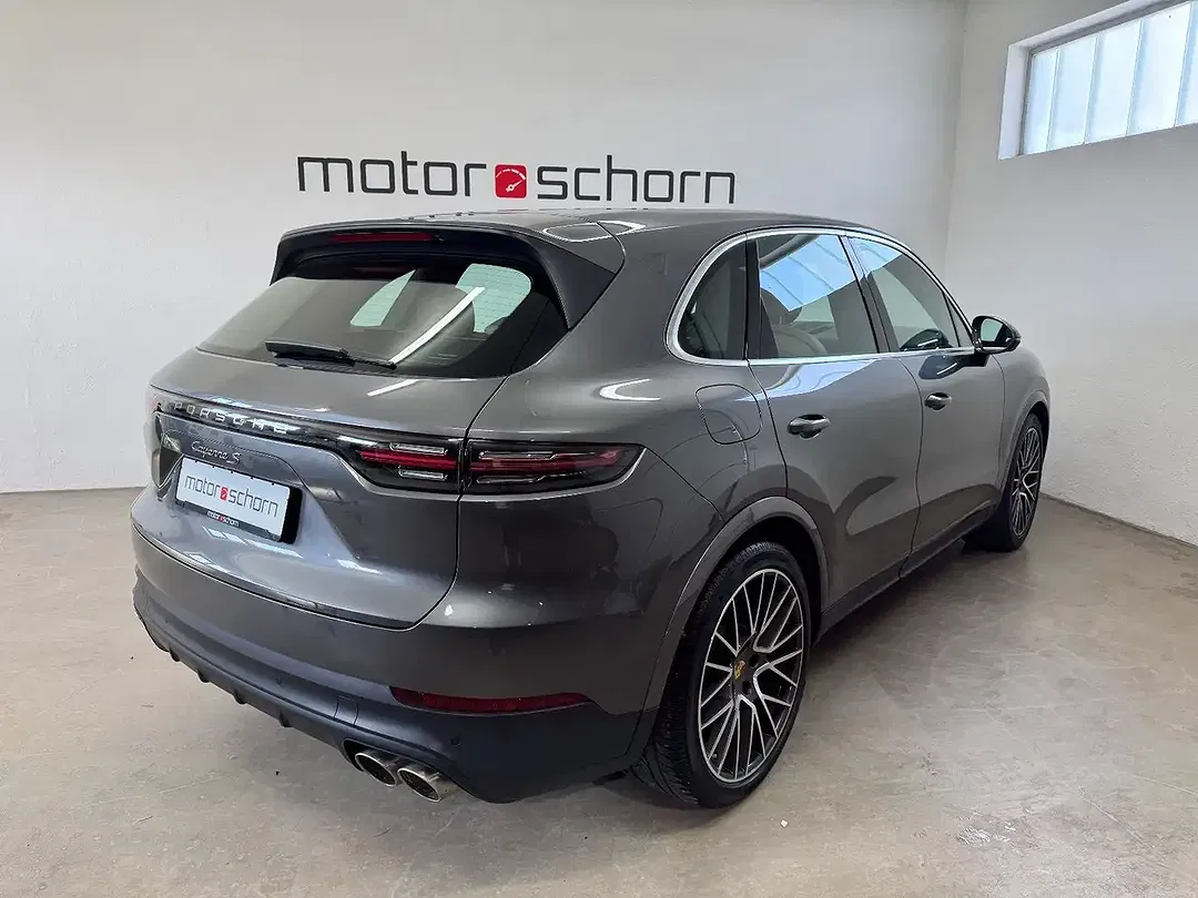Porsche Cayenne - Thumbnail 6