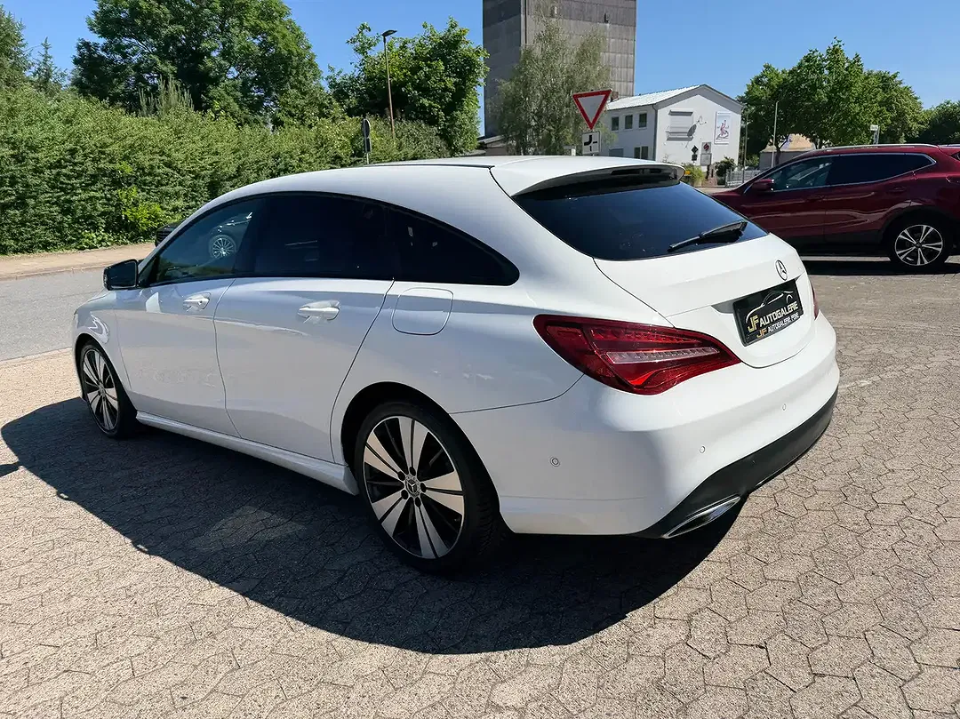 Mercedes-Benz CLA 200 - Thumbnail 12