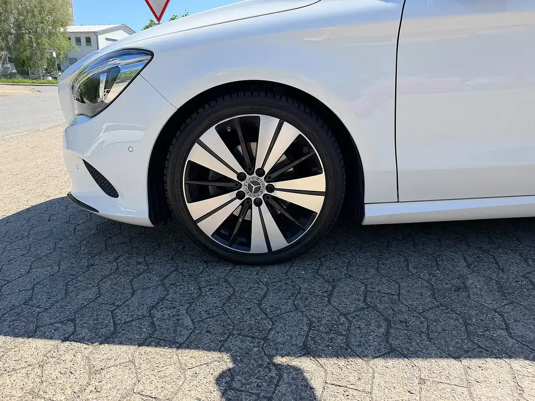 Mercedes-Benz CLA 200 - Thumbnail 15