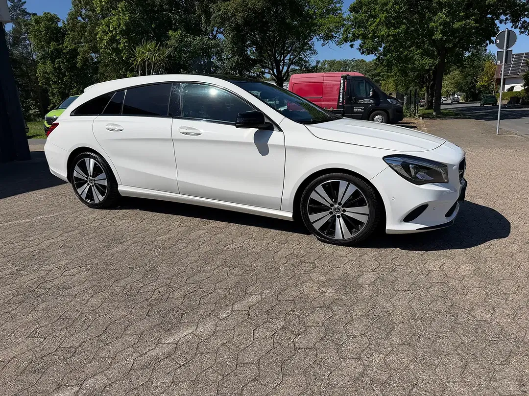 Mercedes-Benz CLA 200 - Thumbnail 5