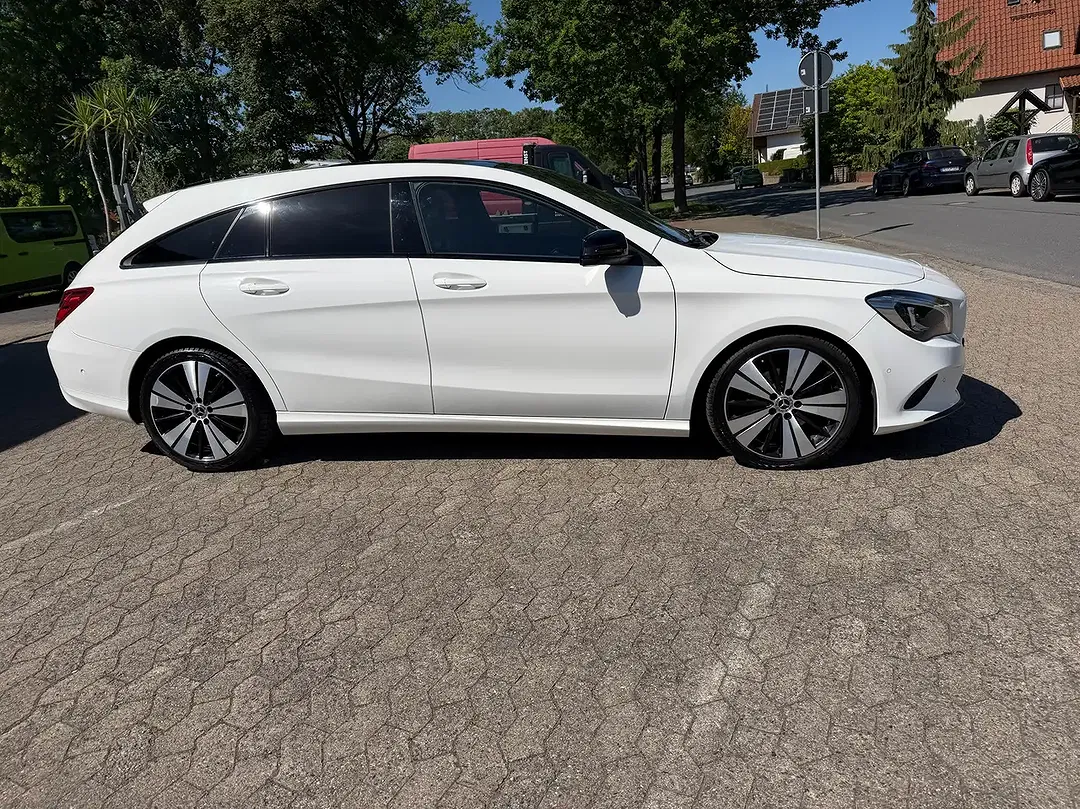 Mercedes-Benz CLA 200 - Thumbnail 6