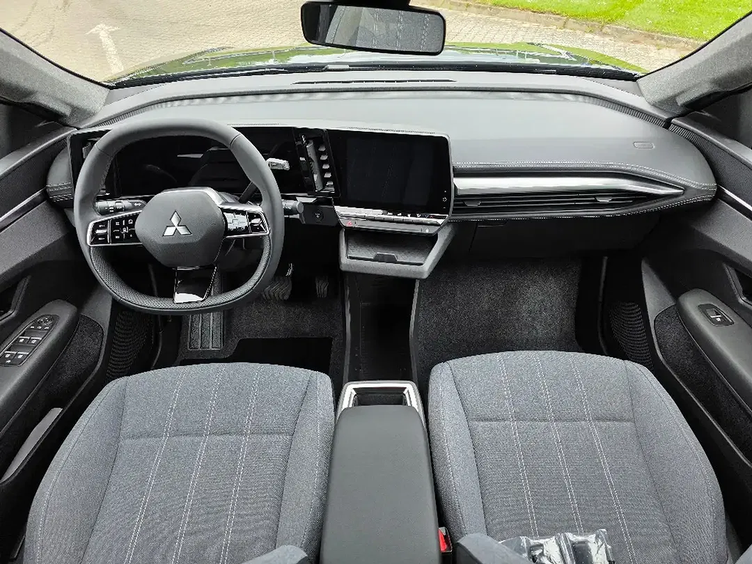 Mitsubishi Eclipse Cross - Thumbnail 13