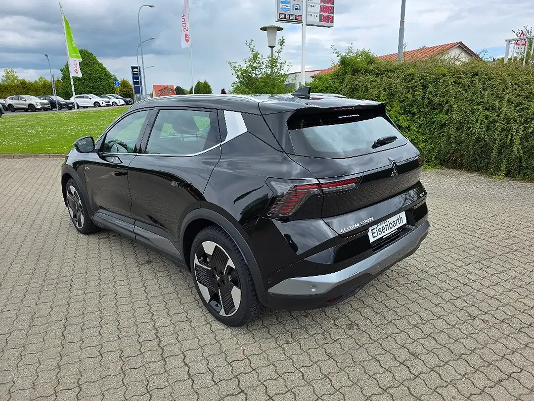 Mitsubishi Eclipse Cross - Thumbnail 2