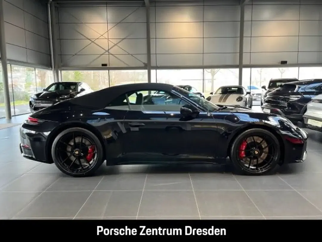 Porsche 992 - Thumbnail 10