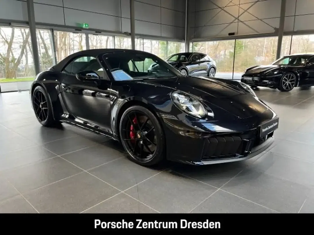 Porsche 992 - Thumbnail 11