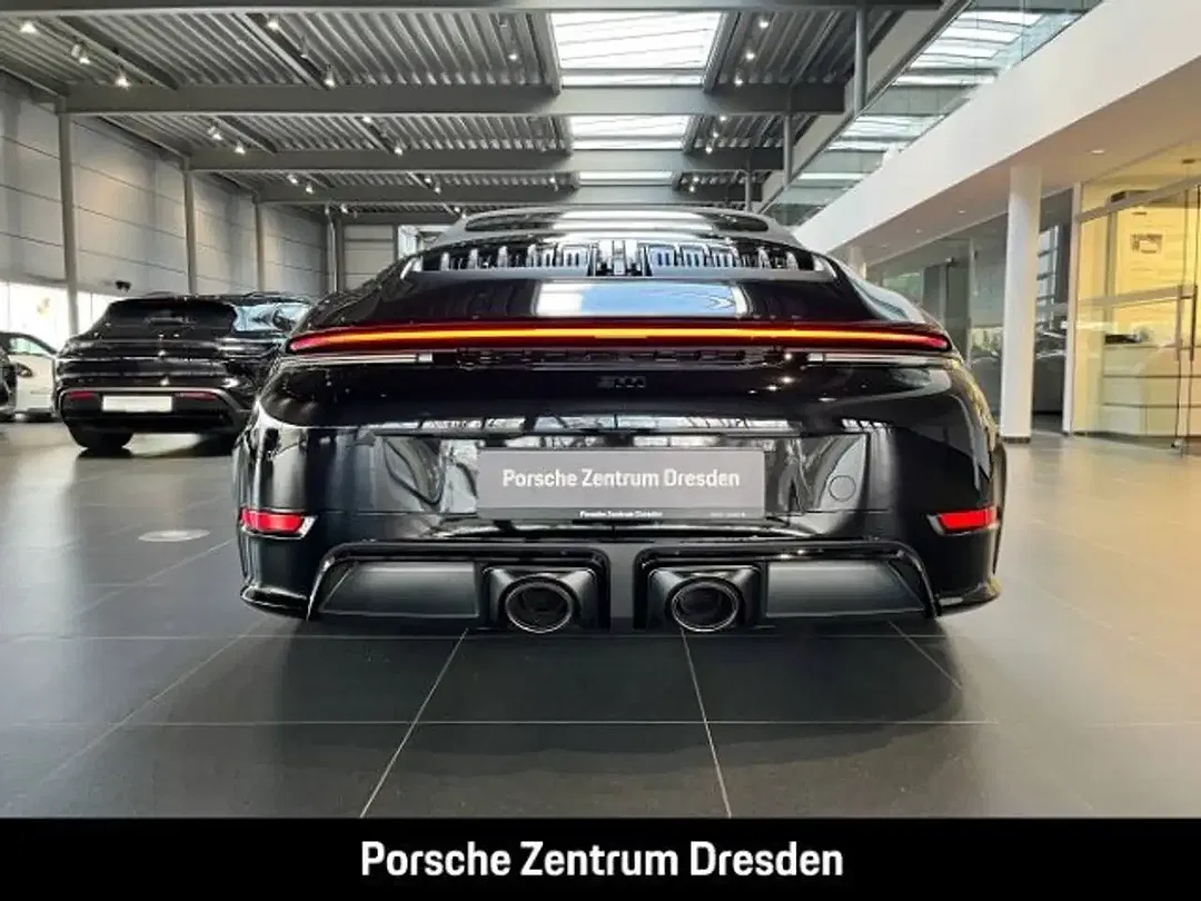 Porsche 992 - Thumbnail 7