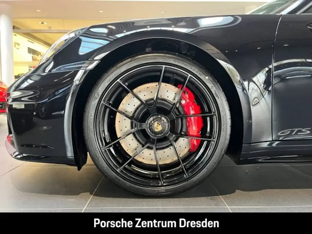 Porsche 992 - Thumbnail 8