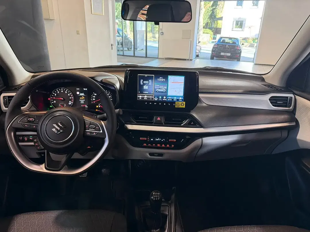 Suzuki Swift - Thumbnail 12