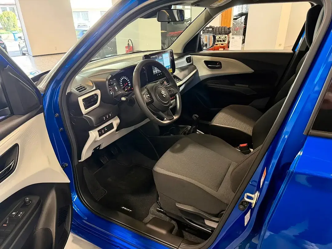 Suzuki Swift - Thumbnail 13