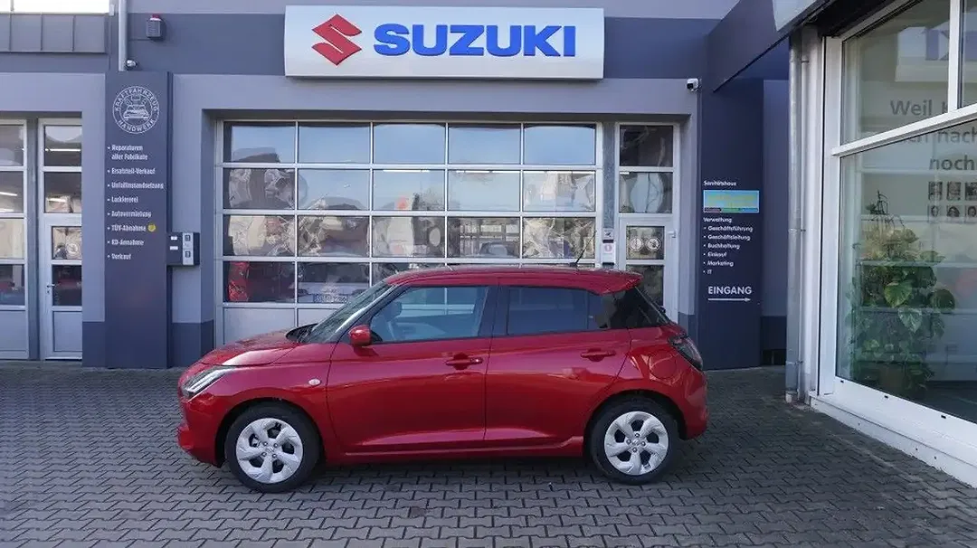 Suzuki Swift - Thumbnail 3