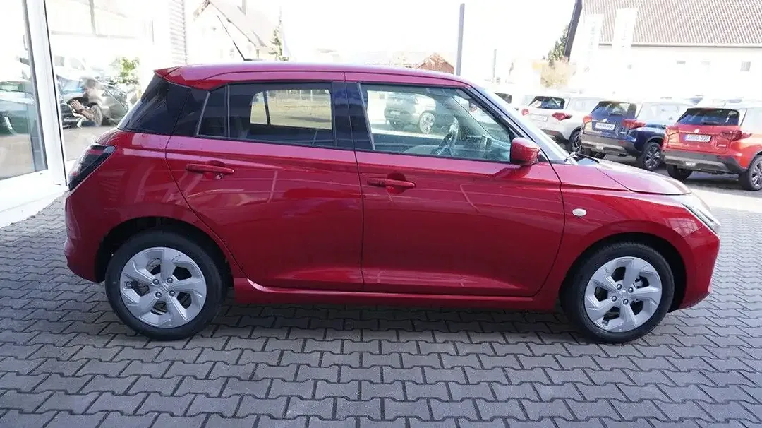 Suzuki Swift - Thumbnail 6