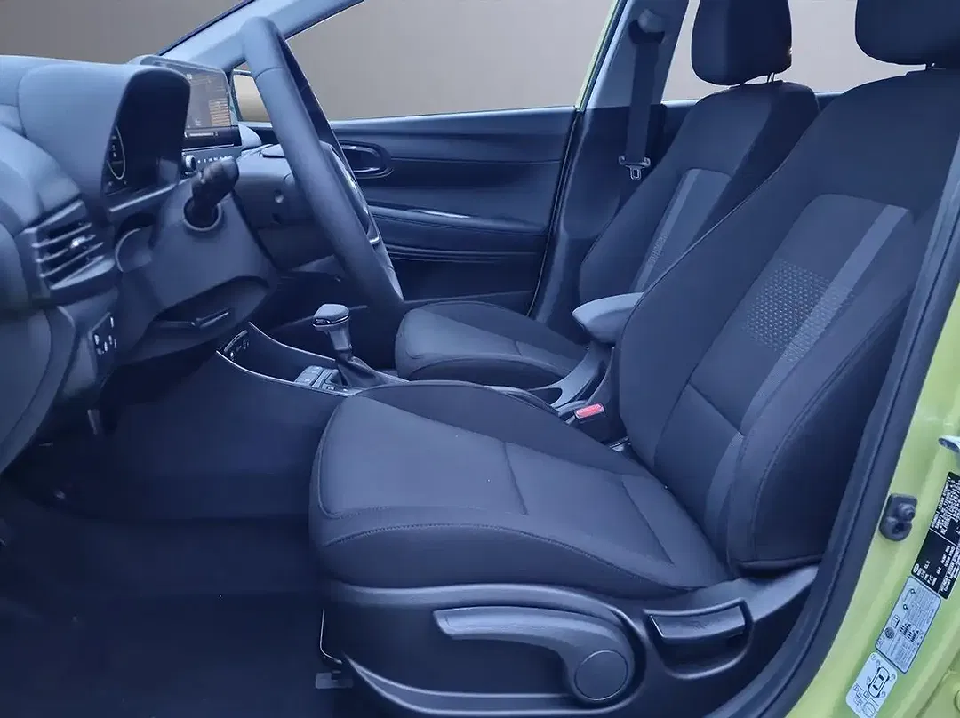Hyundai i20 - Thumbnail 9