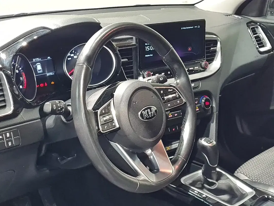 Kia XCeed - Thumbnail 11