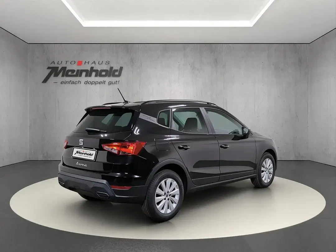 SEAT Arona - Thumbnail 3