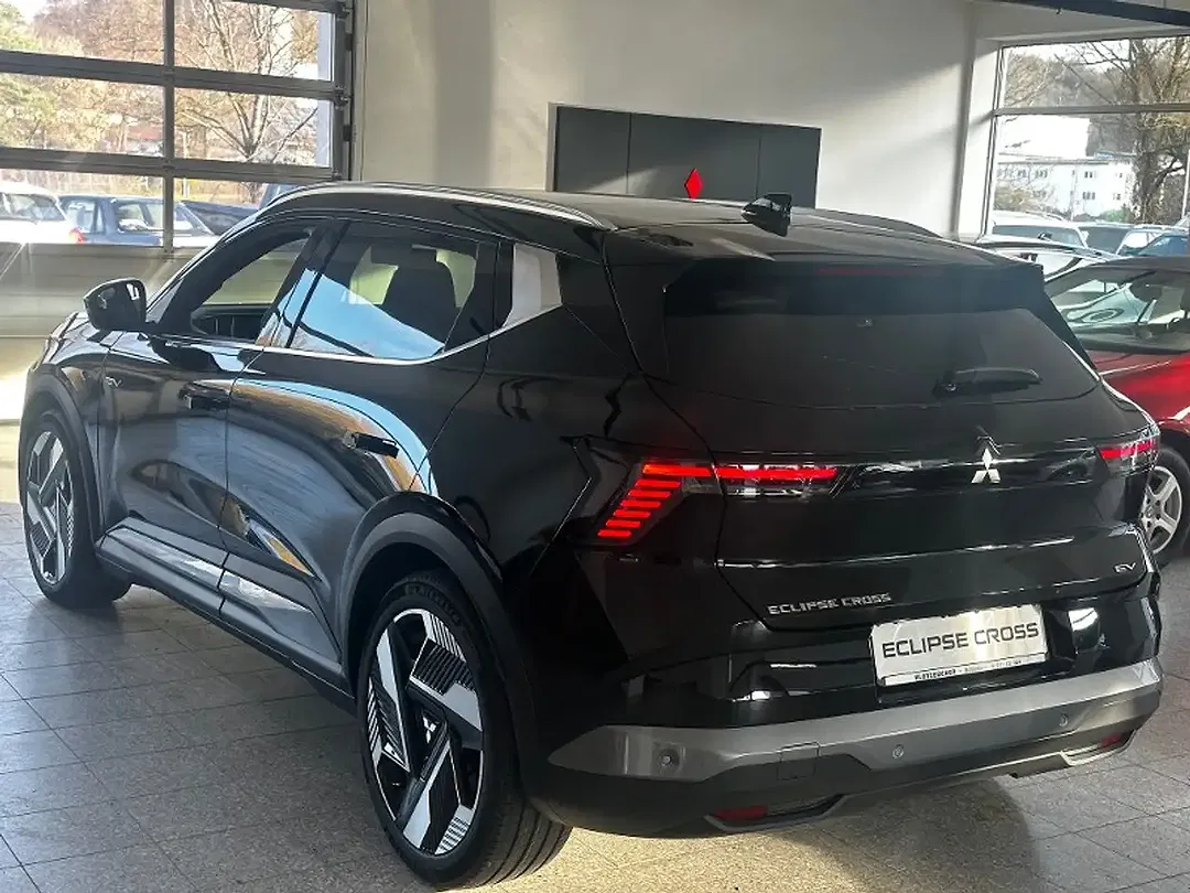 Mitsubishi Eclipse Cross - Thumbnail 4