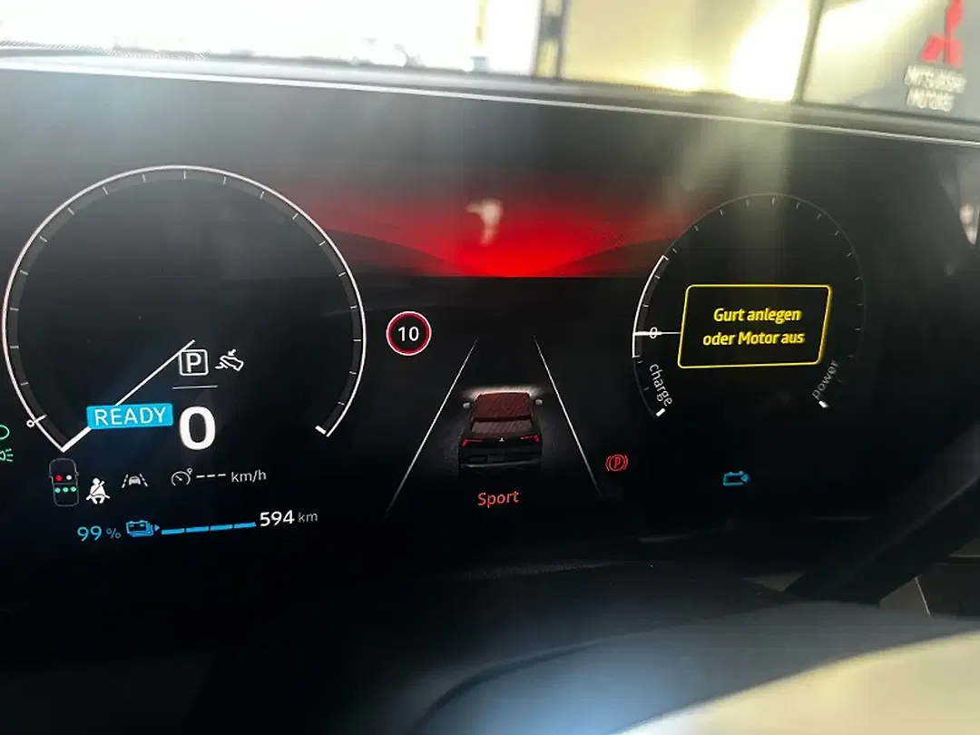 Mitsubishi Eclipse Cross - Thumbnail 9
