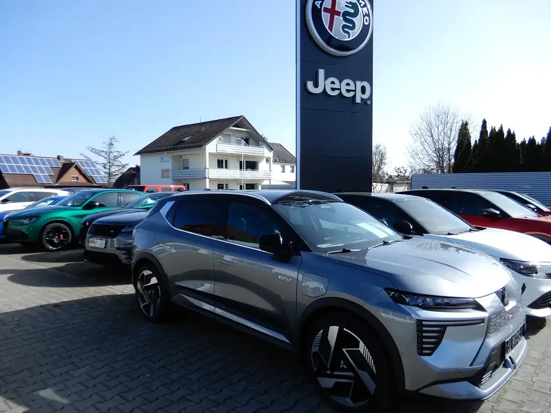 Mitsubishi Eclipse Cross - Thumbnail 1