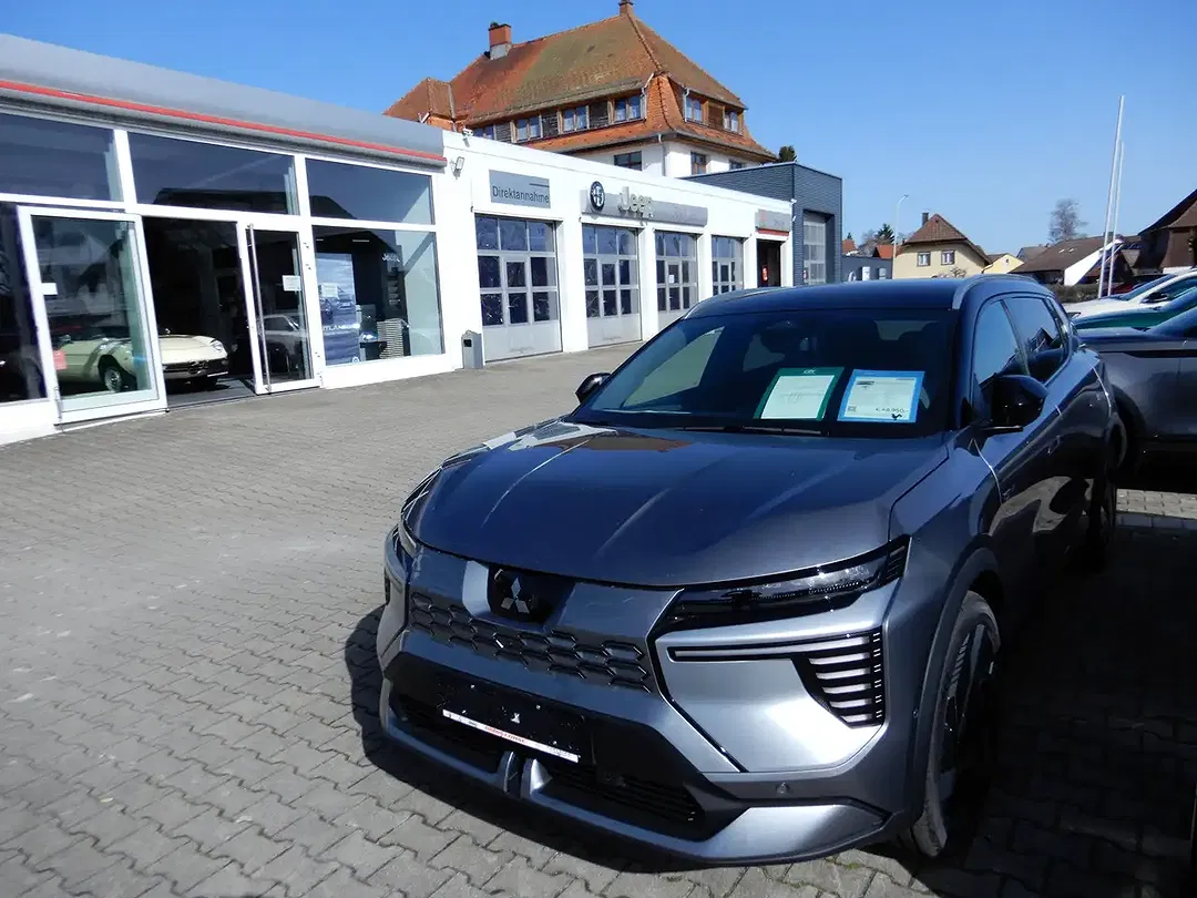 Mitsubishi Eclipse Cross - Thumbnail 3