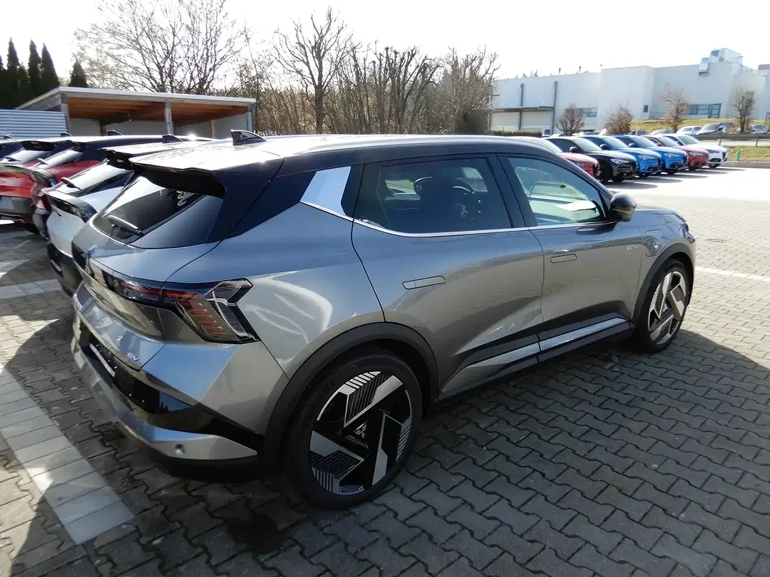 Mitsubishi Eclipse Cross - Thumbnail 4