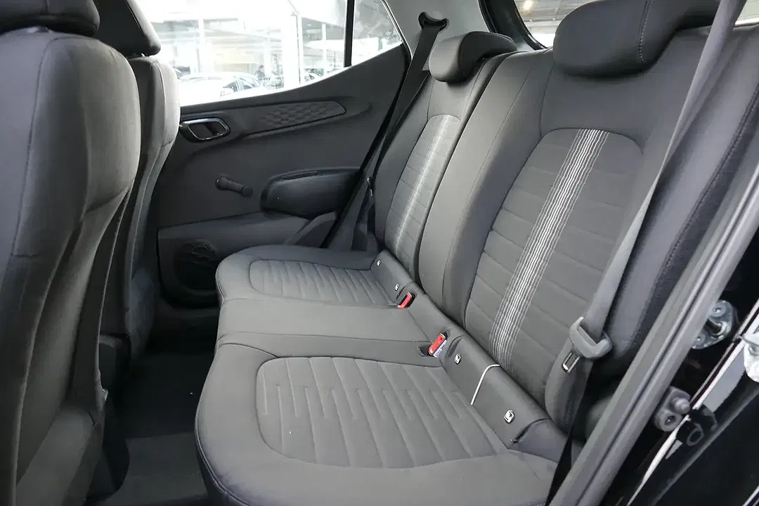 Hyundai i10 - Thumbnail 11