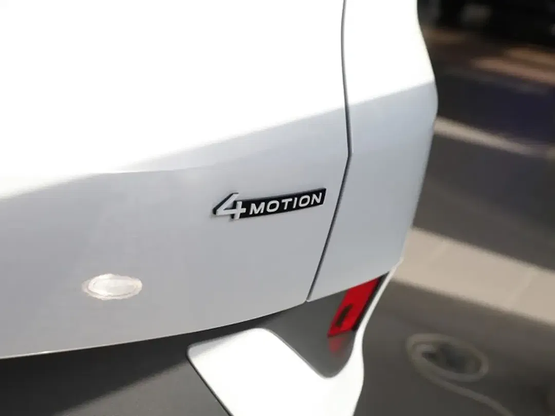 Volkswagen ID.4 - Thumbnail 9