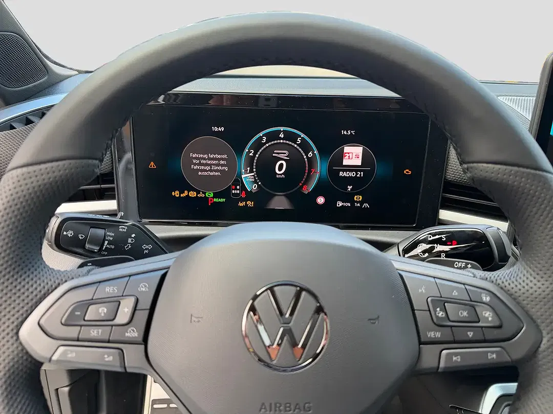 Volkswagen T-Roc - Thumbnail 8