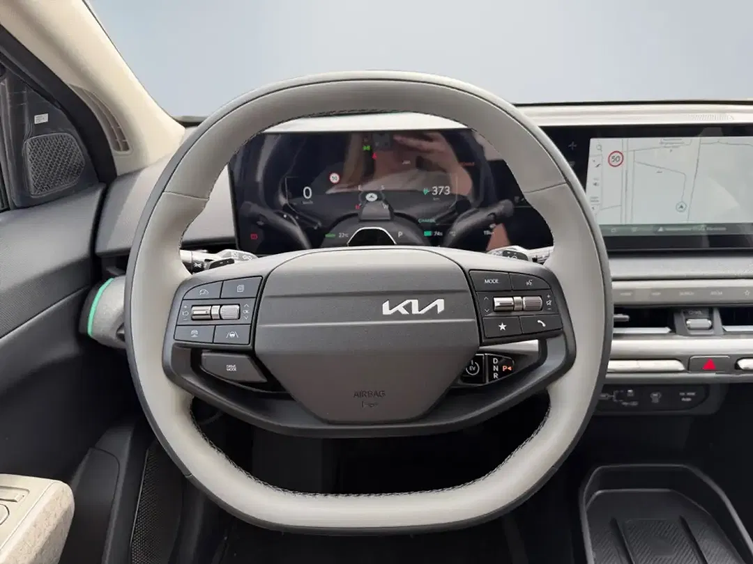 Kia EV4 - Thumbnail 12