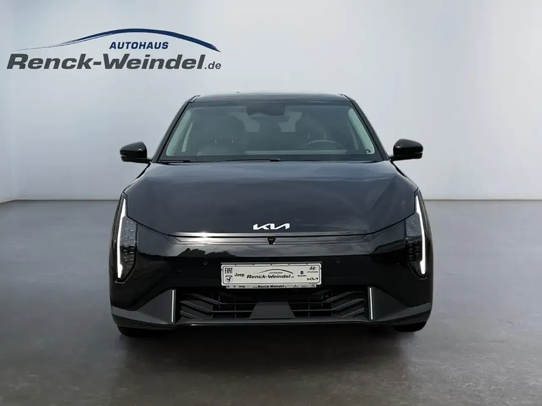 Kia EV4 - Thumbnail 8