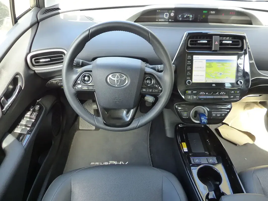 Toyota Prius - Thumbnail 9