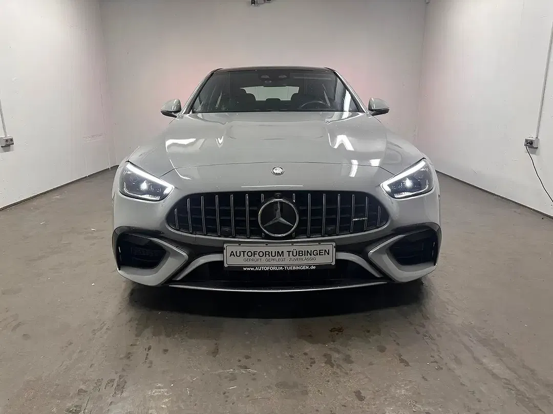Mercedes-Benz C 63 AMG - Thumbnail 3