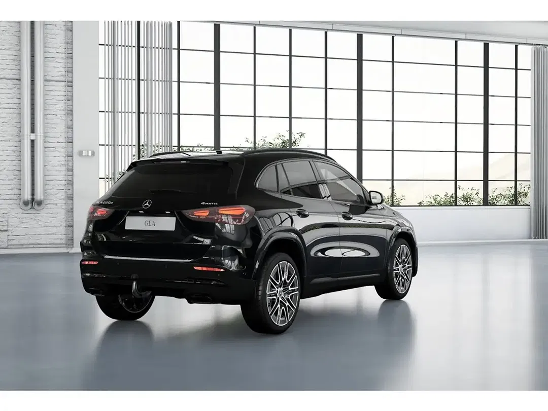 Mercedes-Benz GLA 220 - Thumbnail 2