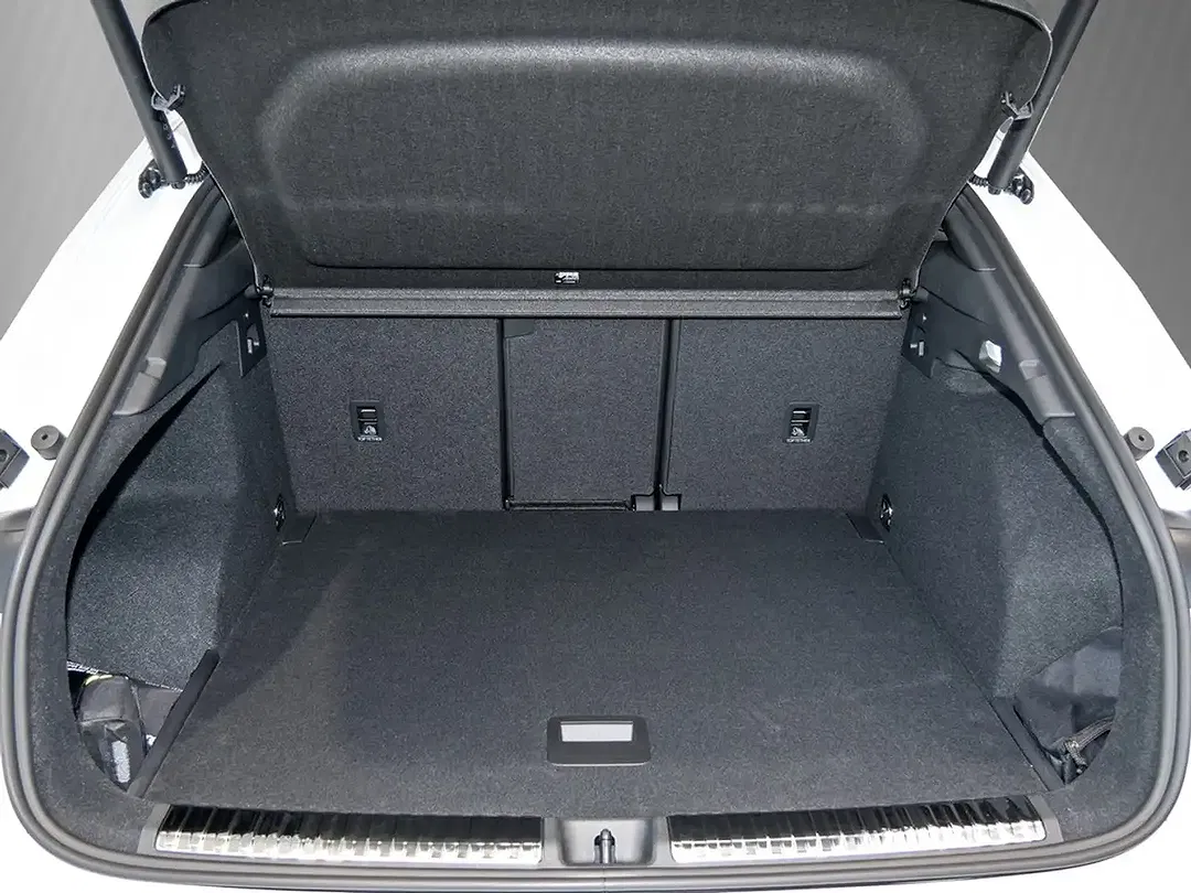 Audi Q3 - Thumbnail 6